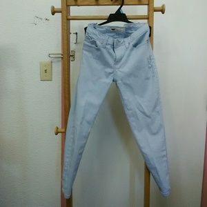 Levi's Legging Jeans size 28,  23" inseam (USED)